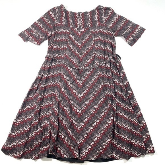 Eshakti A Line Dress Tie Waist Size XL 18 Geo Print Black Red - Picture 2 of 7